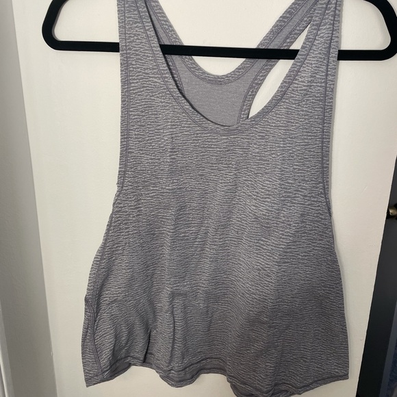 LULULEMON GLIDE AND STRIDE TANK 8 - Picture 5 of 12